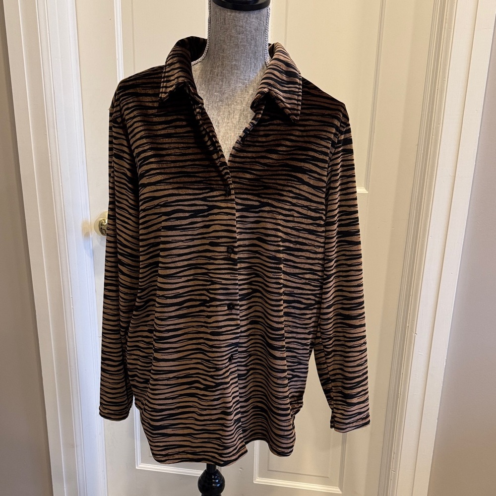 Denim&Co Brown and Black Zebra Print Top